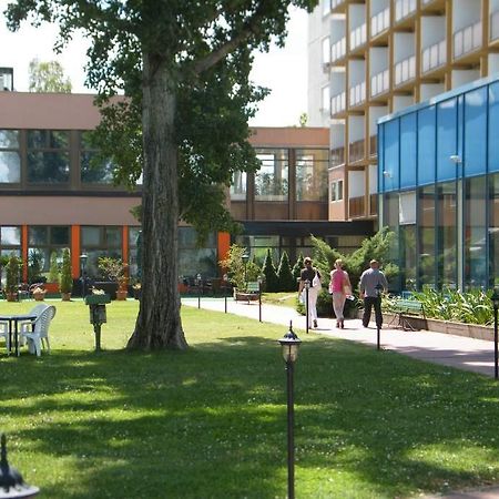 Hotel Magistern Шиофок Экстерьер фото
